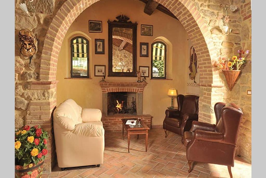 Tuscan Charme Of Cottage Roccaio Countryside Cortona Castiglion Fiorentino Bagian luar foto
